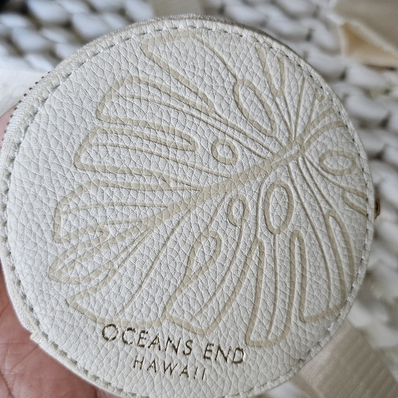 OCEANS END Hawaii Bag - Picture 6 of 7